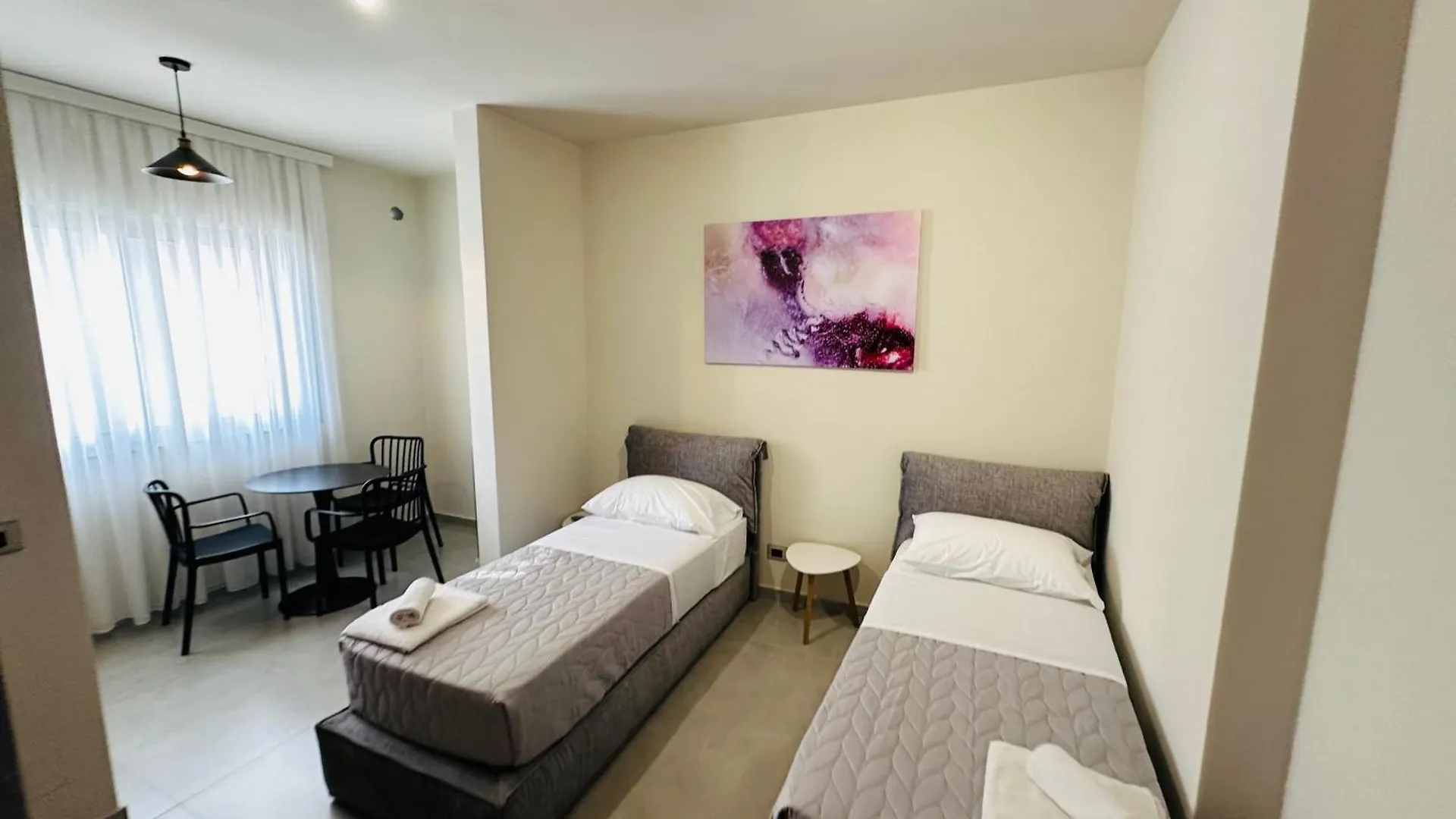 Stay-Five Rooms & Apartments Shkodër