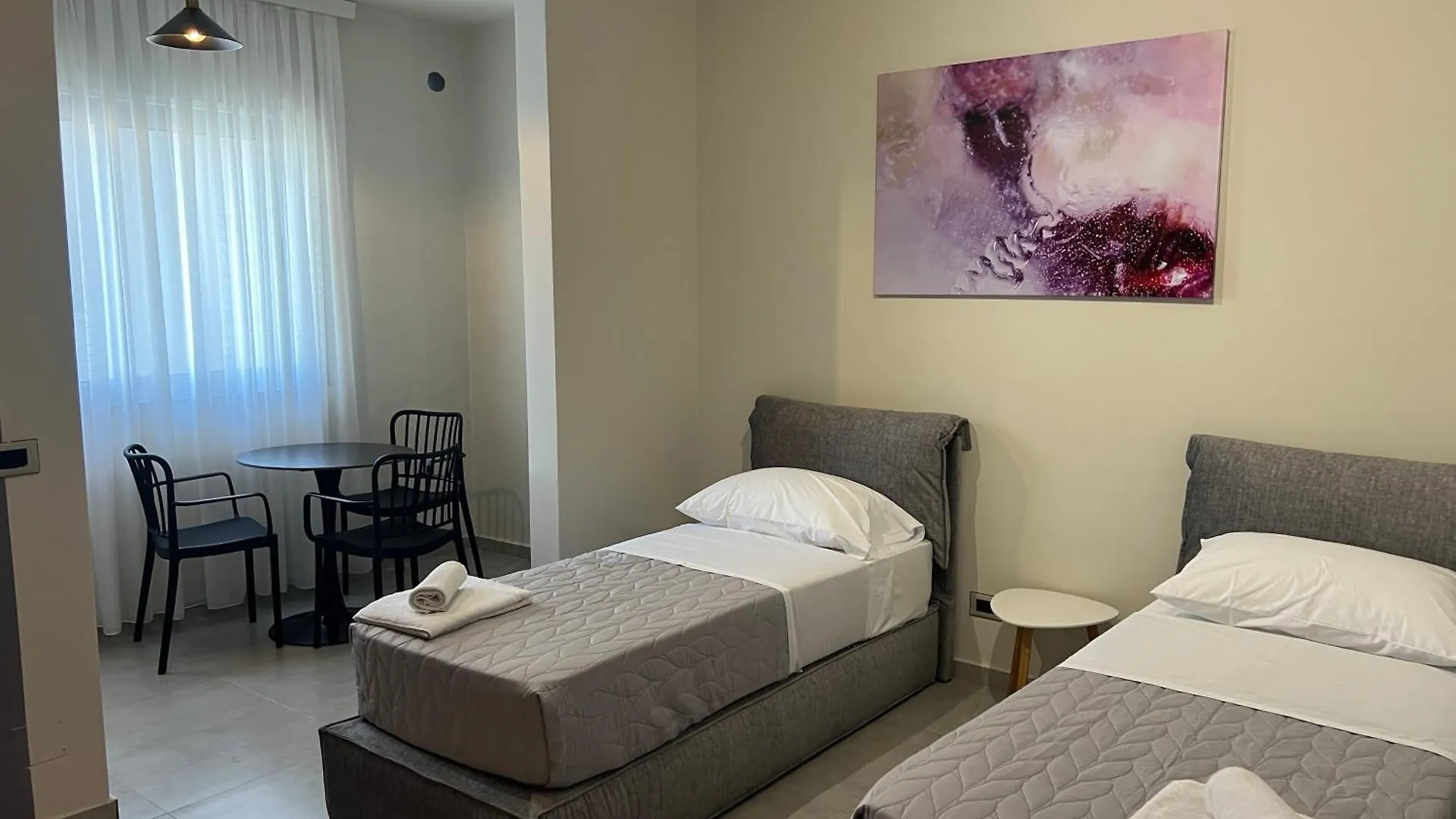 Stay-Five Rooms & Apartments Shkodër