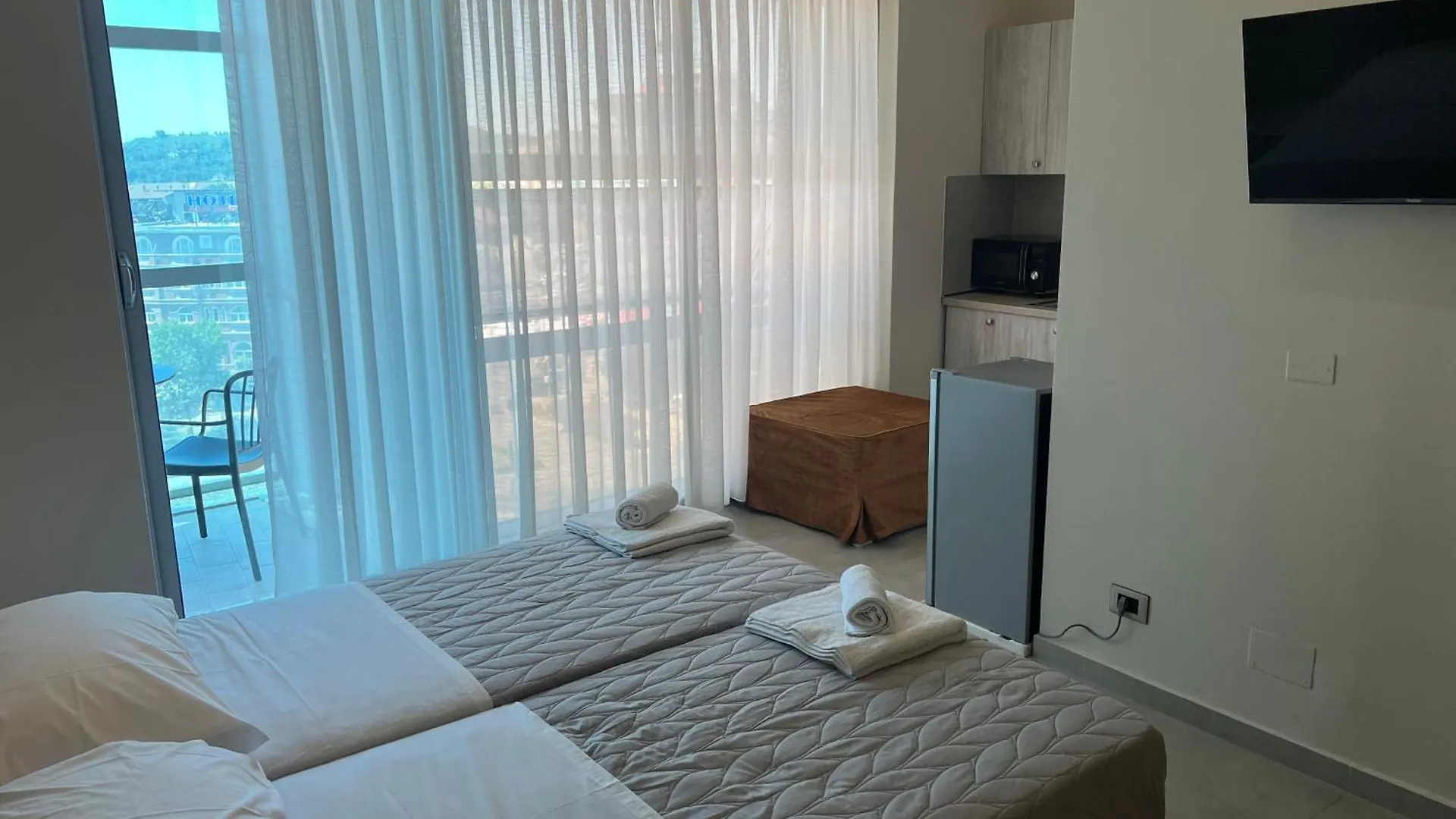 Stay-Five Rooms & Apartments Shkodër
