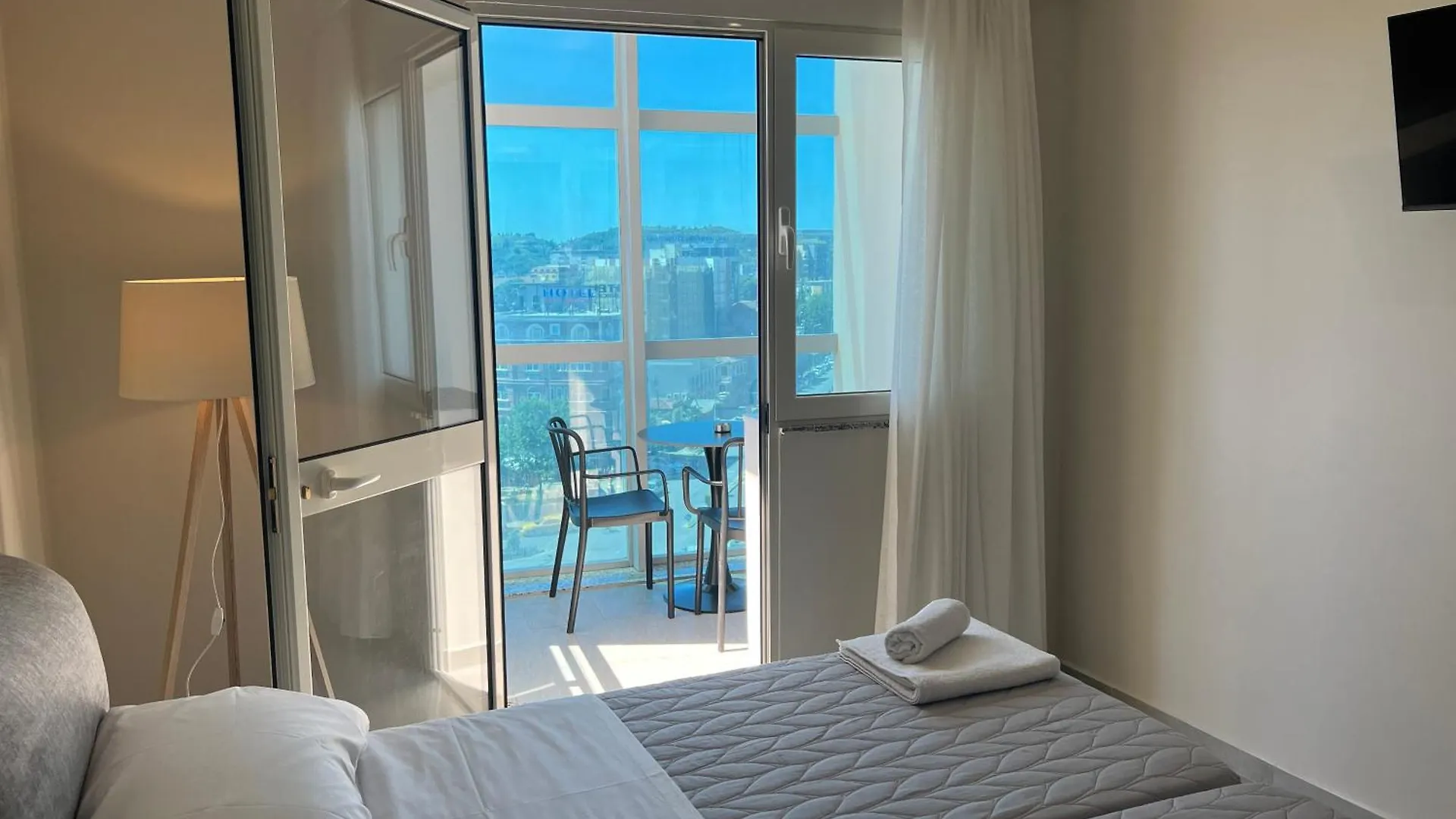 Stay-Five Rooms & Apartments Shkodër