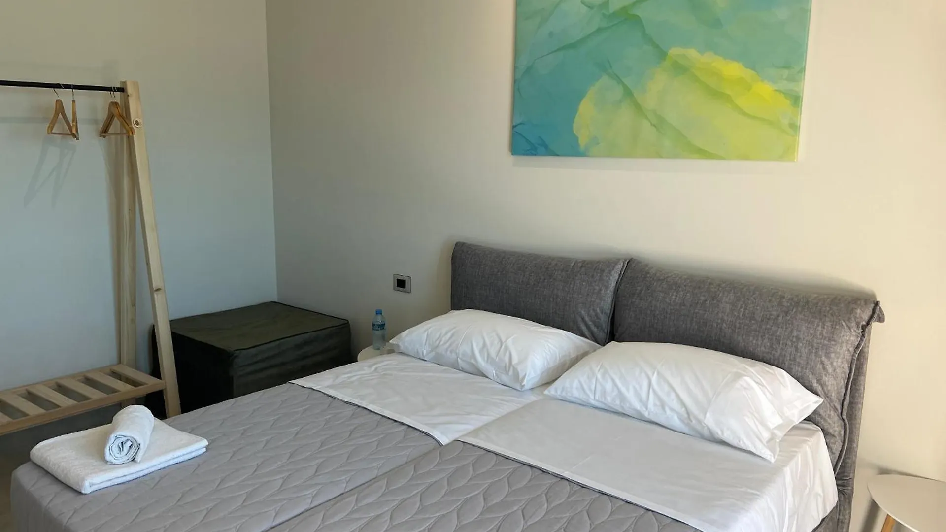 Stay-Five Rooms & Apartments Shkodër