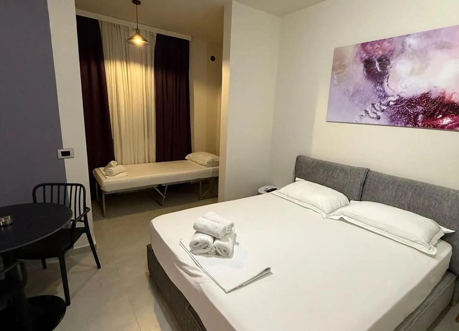 Stay-Five Rooms & Apartments Shkodër