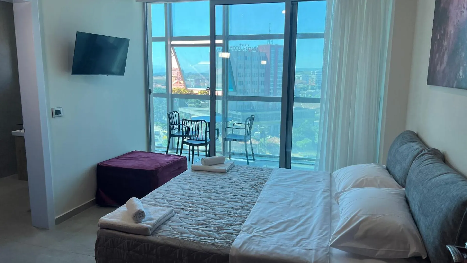 Stay-Five Rooms & Apartments Shkodër